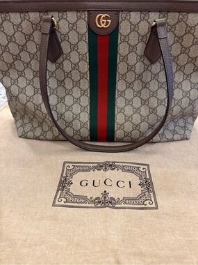 Authentic Gucci Beige GG Supreme Medium sized Tote with Red & Green Web Stripe
